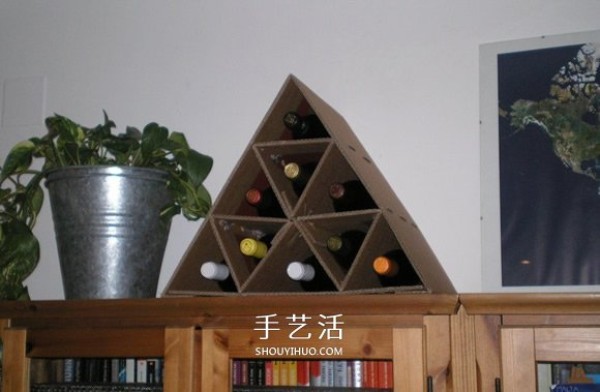 How to make a homemade cardboard wine rack with illustrated steps