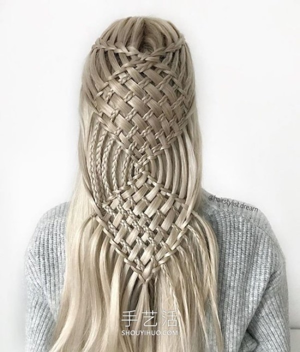 German Girls DIY Amazing Hairstyles Like Complex Crochet Patterns