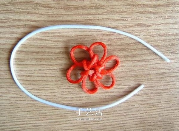 How to weave small flower ornaments using Chinese knots Tuanjin knot piping method