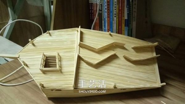 The ancient warship model is hand-made with disposable chopsticks