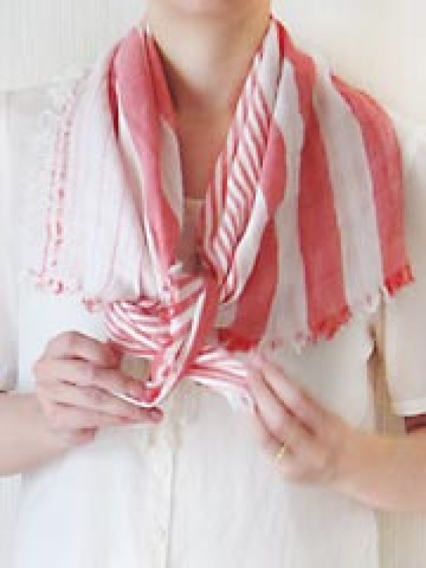 A comprehensive collection of various ways to tie a scarf, and 60 ways to tie a long scarf