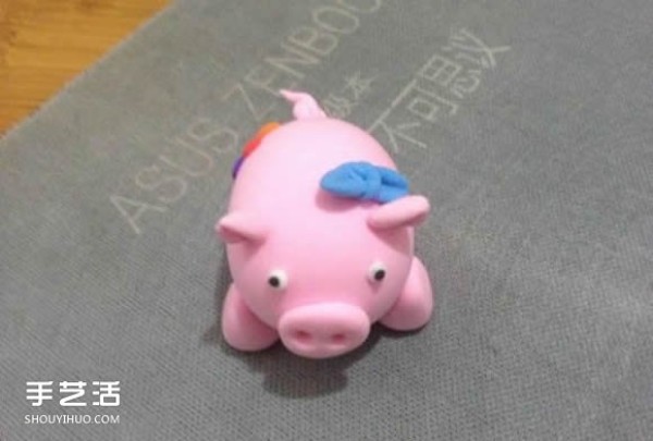 Ultra-light clay pink pig DIY illustrations of handmade clay piglets