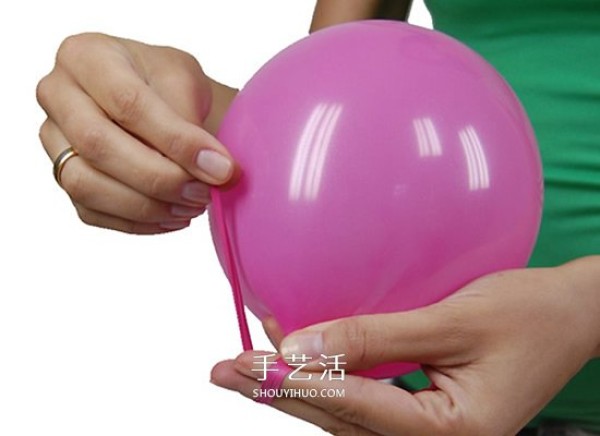 Illustrated balloon styling tutorial: Make a cute little pink pig step by step