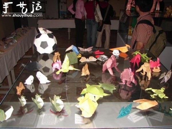 Vietnamese origami masters and their wonderful works