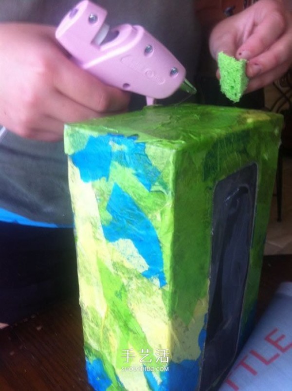 Using tissue boxes to make handmade Halloween monster shoes