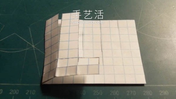 The simplest tutorial on how to fold a rotating paper airplane