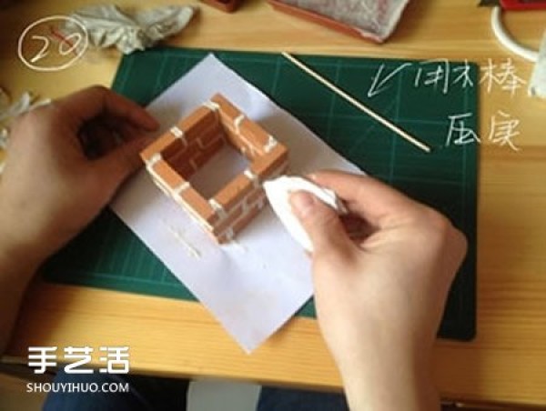 DIY Tutorial on Handmade Flower Pots with Small Red Bricks on Clay Clay and Mini Square Flower Pots