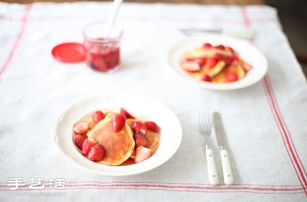 Female Photographers Sweet Family Breakfast