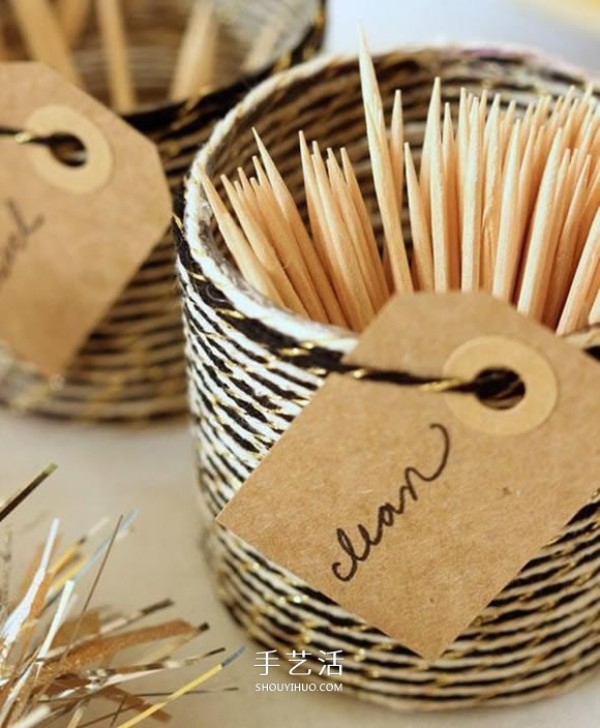 Tutorial on making small fresh toothpick holders from mineral water bottles