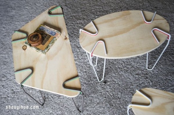 Ultra-convenient SNAP elastic clips turn any board into a table