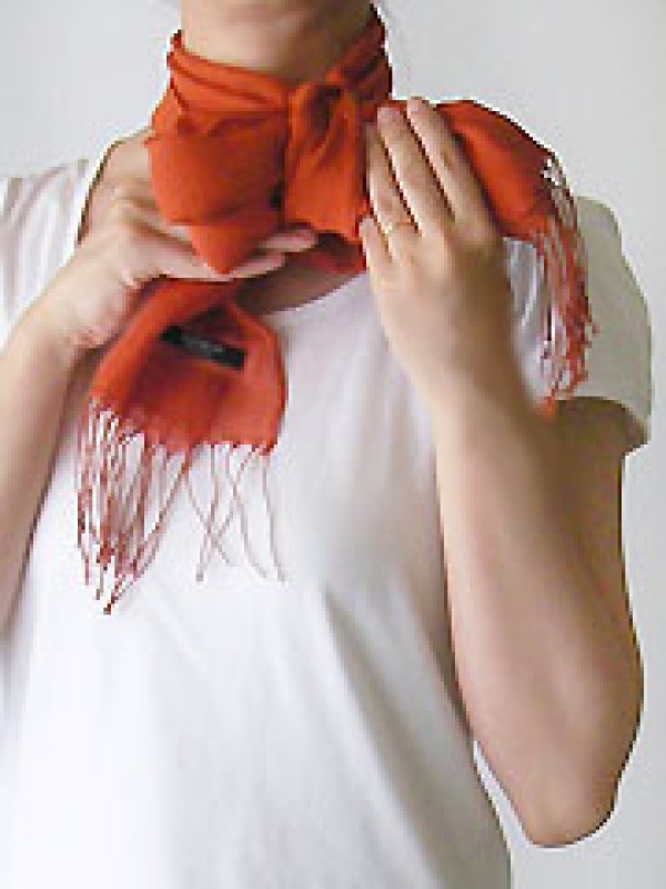 A comprehensive collection of various ways to tie a scarf, and 60 ways to tie a long scarf