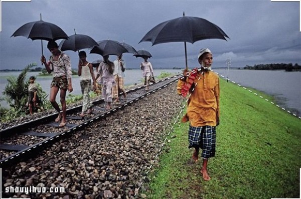 Steve McCurry teaches you 9 composition techniques in 3 minutes