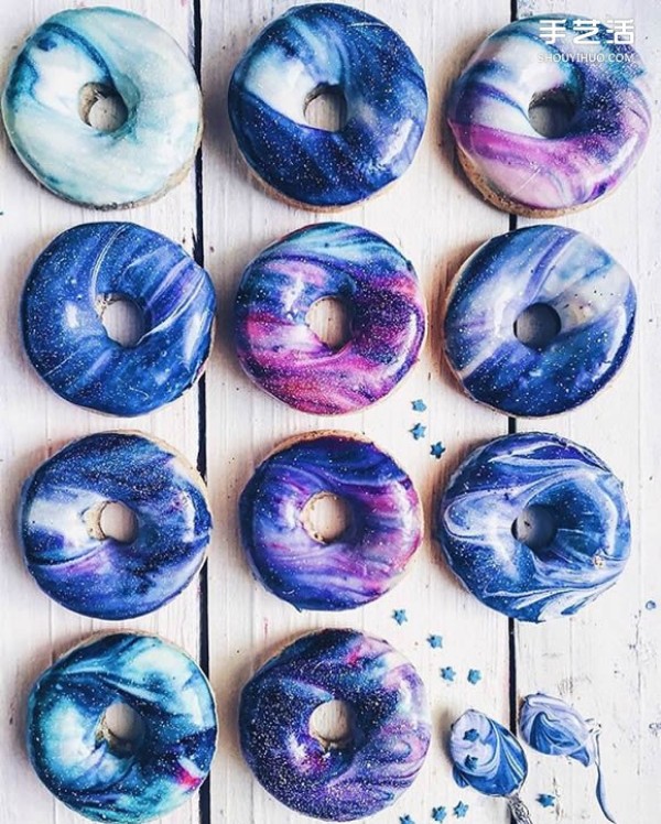 Creative Galaxy Donuts give sweets a fantasy and romance