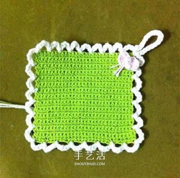 Illustrations of crocheting small and cute square coasters with hanging loops