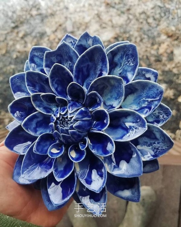 Exquisite handmade porcelain flowers! Looks like real beautiful flowers