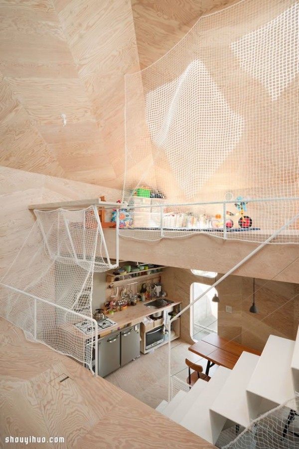 Tokyos avant-garde cookie house layout design that is both a home and a shop