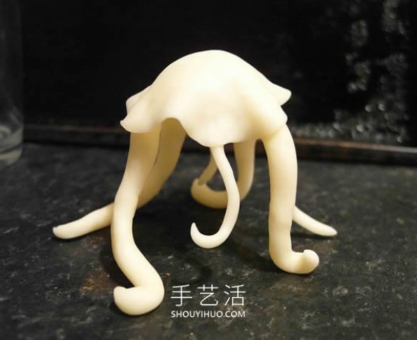 Illustrated tutorial on how to make your own realistic clay jellyfish