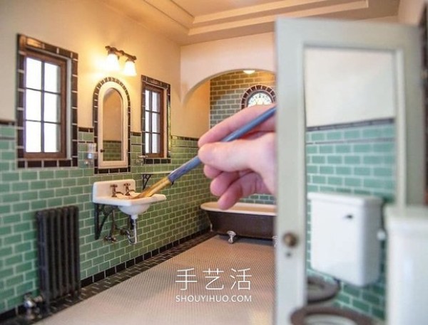 Amazing 1:12 scale! Perfect reproduction of the interior miniature model of the building