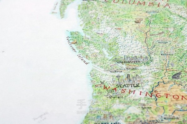 5 years! Anton Thomas draws giant colored pencil map