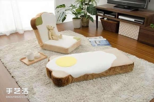 Toast Japanese-style room chair and poached egg blanket, creative design with unlimited creativity