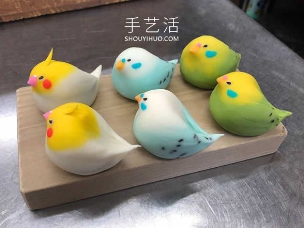 Japanese chef makes creative dessert: Kotori "Wagoshi"