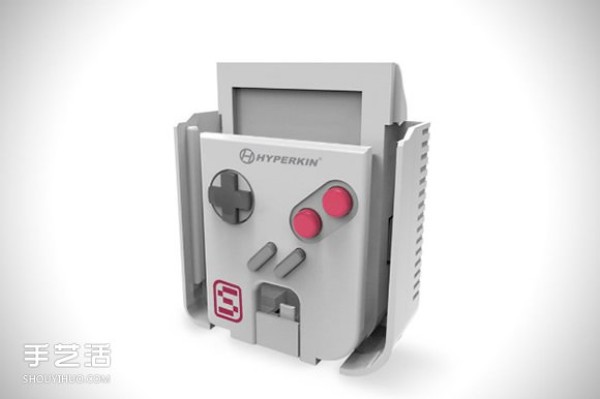 Android phone turns into Game Boy retro game console accessory design