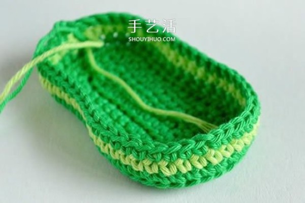 Provides warmth to ankles! Simple and beautiful weaving method for baby woolen shoes