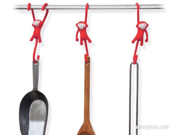 The cute cantilevered monkey hook helps you collect kitchen utensils