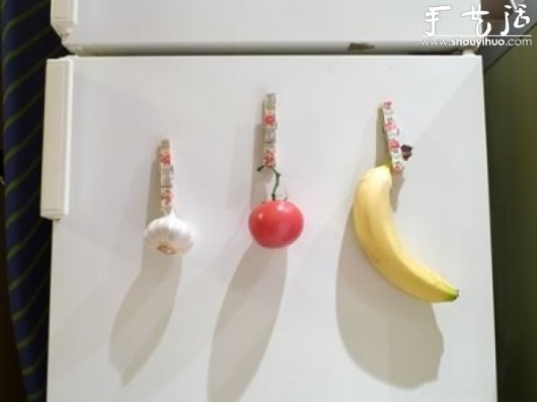 Clothes pins are handmade into Nordic pastoral style refrigerator magnets