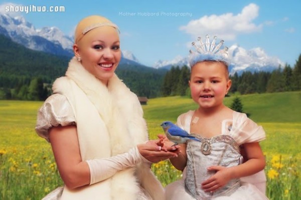 Princess photo album taken by a photographer for a 5-year-old girl with leukemia