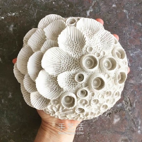 Imitate the textures of aquatic life and create stunning ceramic sculptures by hand