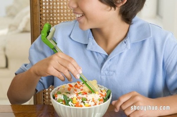 The Tyrannosaurus Chopsticks with spring design can also be easily used by children