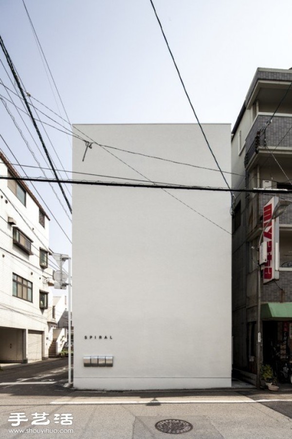 Japanese simple style spiral staircase vertical bungalow decoration design