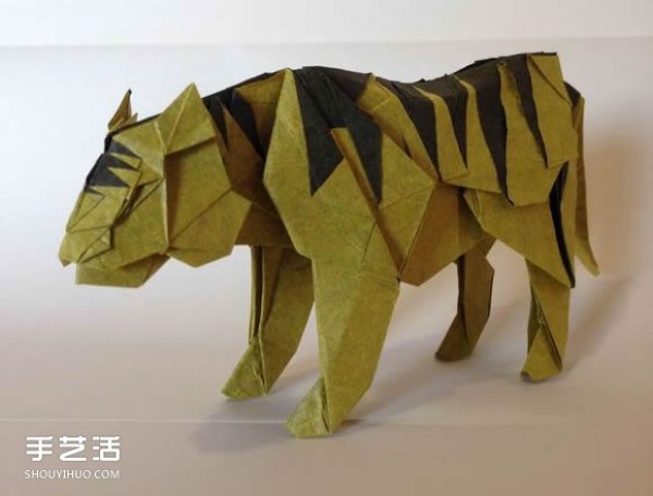 Nakamura Kaedoras origami tutorial with detailed origami illustrations of a three-dimensional tiger