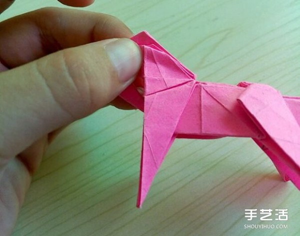 Hideo Komatsus Horse Origami Illustration, a Super Detailed Three-dimensional Horse Origami Tutorial