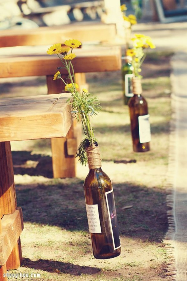 Wine bottles and corks turned waste into treasure DIY wedding trinkets