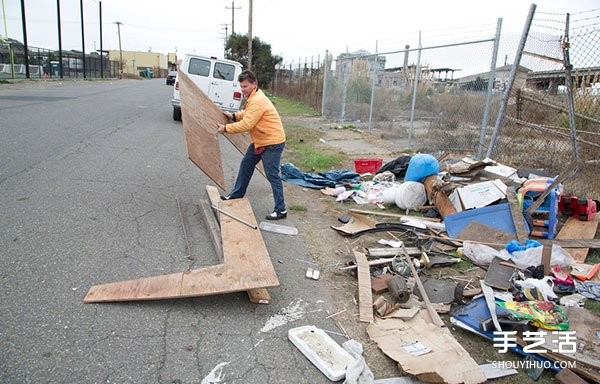 DIY renovation of domestic waste to create a high-end villa in the eyes of homeless people