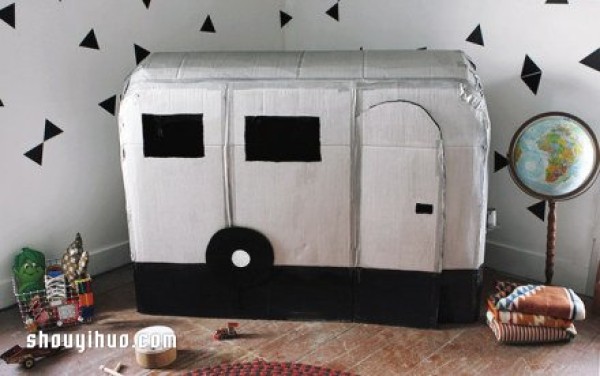 Use cardboard boxes to DIY childrens favorite toys