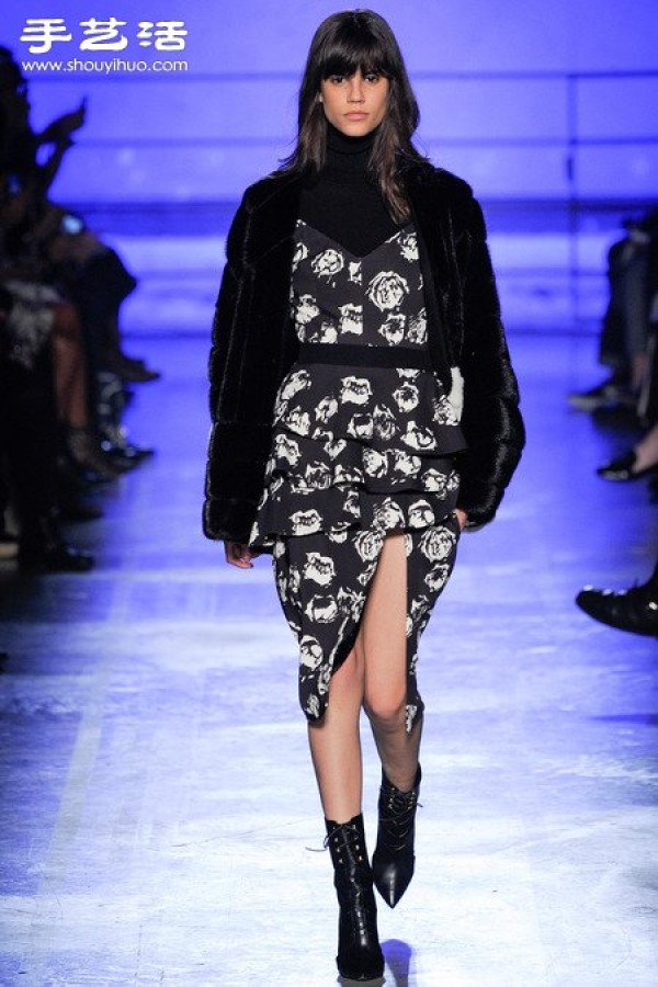 The 2014 autumn and winter clothing series breaks the dullness of autumn and winter, and a hundred flowers bloom