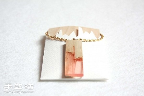 DIY environmentally friendly theme necklace pendant of broken maple wood and resin