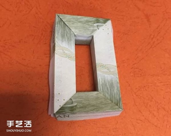 Kong Mingsuos origami method illustrates the manual folding method of Luban Lock