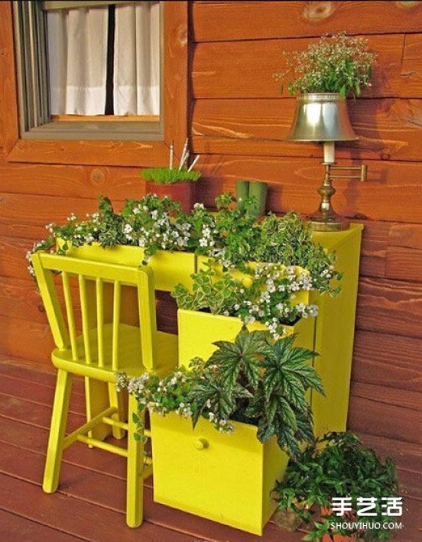 What to do with old furniture at home and transform it into flower pots and flower stands DIY