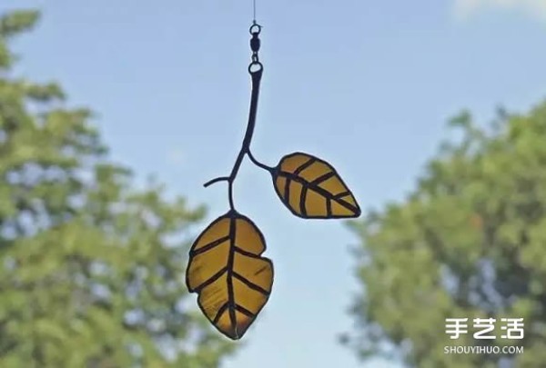 DIY leaf glass leaf pendant DIY picture using wine bottle waste