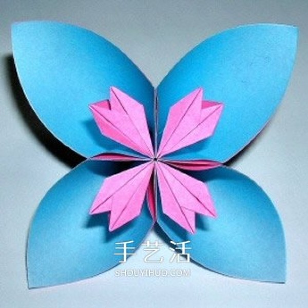 Illustration of the origami method of six four-petal flowers combined into beautiful flower balls