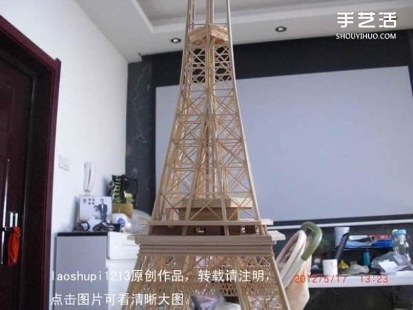 A detailed illustrated tutorial on making a model of the Eiffel Tower using chopsticks and bamboo skewers