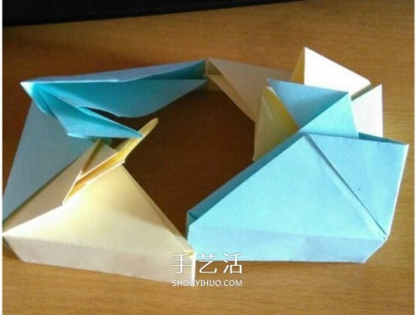 How to fold a windmill box, illustrated tutorial on how to fold a square windmill gift box