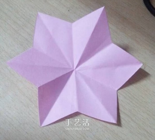 Six-petal lily origami illustration, tutorial on how to make origami six-petal lily