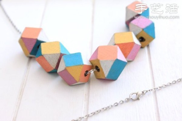 Fresh and cute jewelry made from pure wood handmade