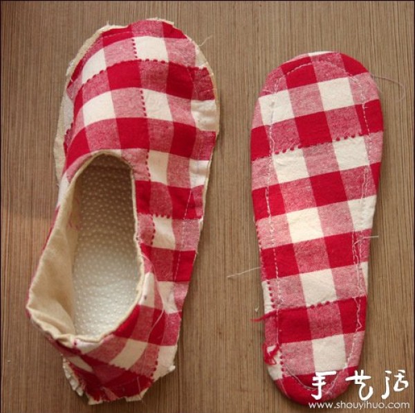 Beautiful and warm home handmade cloth shoes