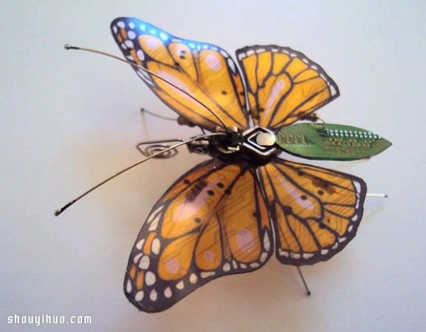 Beautiful insect sculptures handmade from waste circuit boards